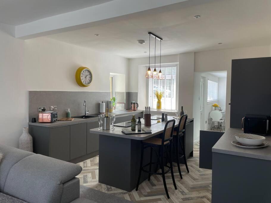 Fantastic Home In Brightons, Falkirk. Polmont Екстериор снимка