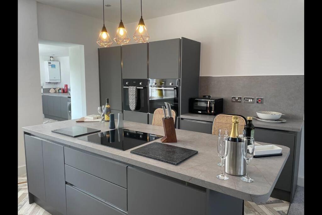 Fantastic Home In Brightons, Falkirk. Polmont Екстериор снимка